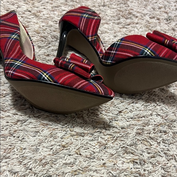 Betsey Johnson Tartan Red Heels - Picture 2 of 3